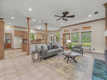 820  Windlake Circle 
