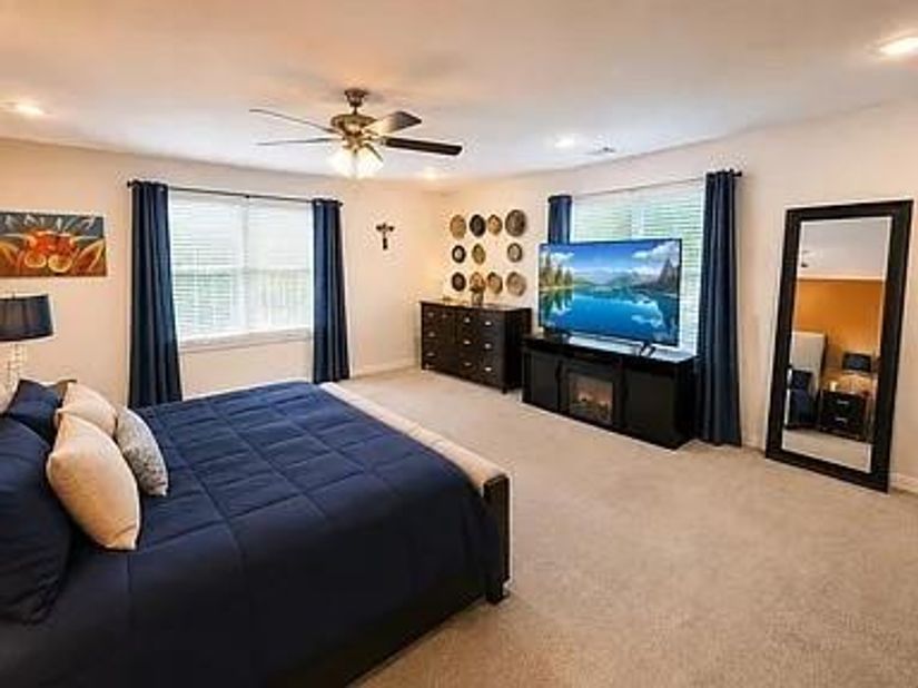 4660  Raleigh Dalton  , Dallas Texas 75227