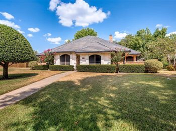 902  Kings Court 