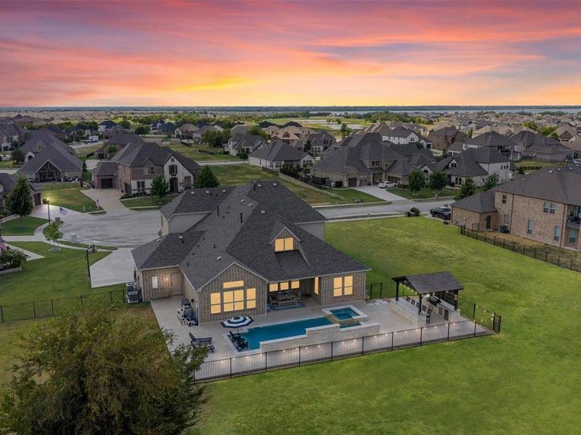 2427  Debracie Court , Heath Texas 75126