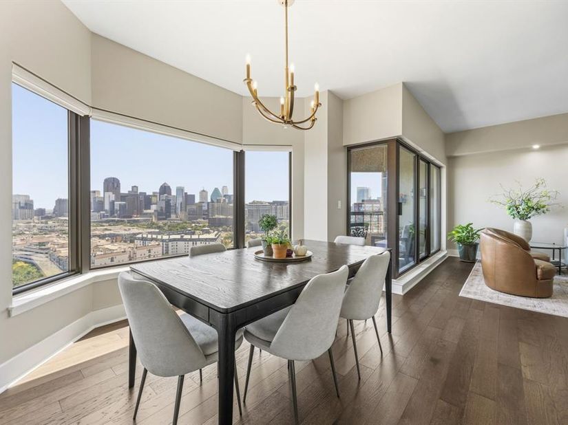 3030  Mckinney Avenue  1905, Dallas Texas 75204