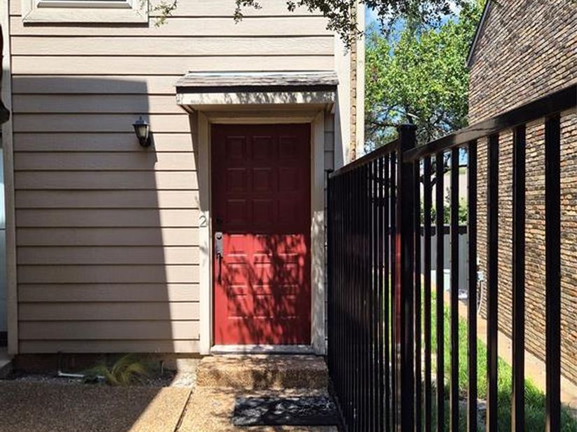 5616  Preston Oaks Road  202, Dallas Texas 75254
