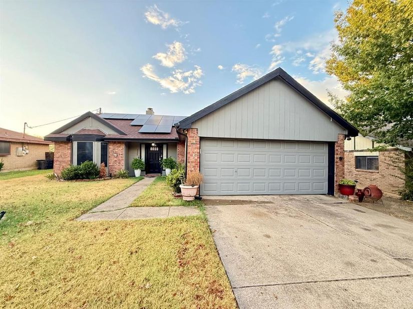 2608  Shasta Court , Fort Worth Texas 76133