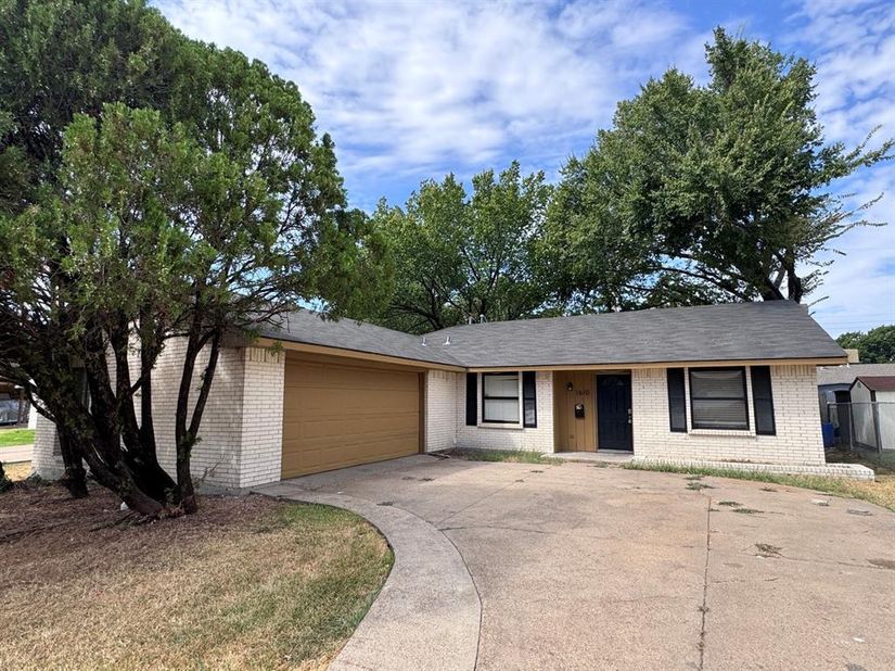 1610  Kingston Drive , Grand Prairie Texas 75051