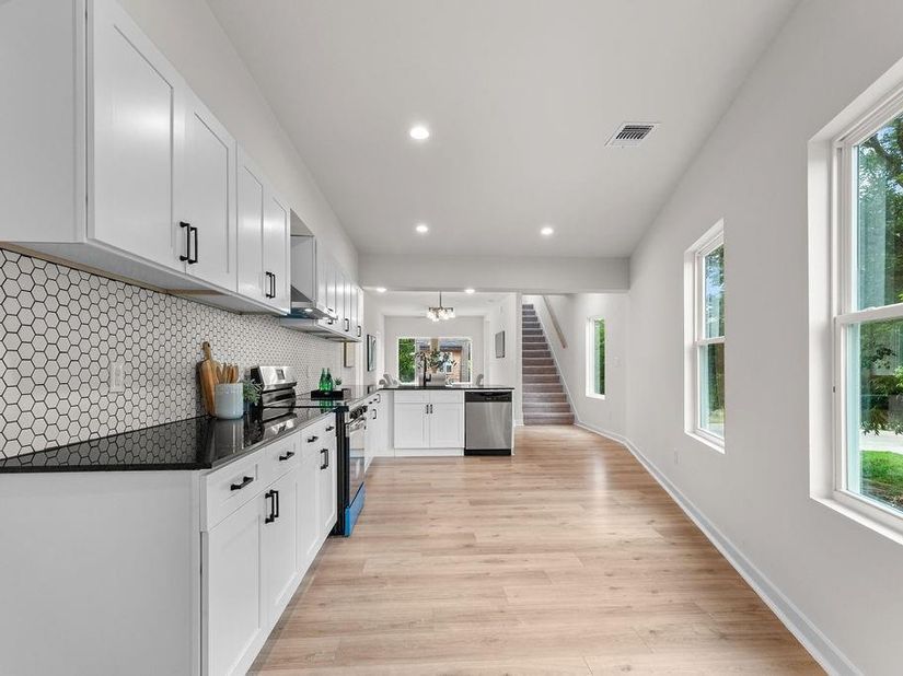 2428  Saint Clair Drive , Dallas Texas 75215