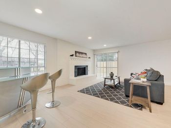 5645  Comer Drive 