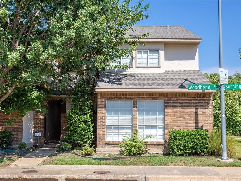 13234  Woodbend Lane , Dallas Texas 75243