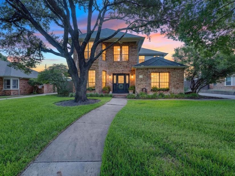 4120  Fairlakes Court , Dallas Texas 75228