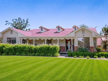 691  Rose garden Drive 