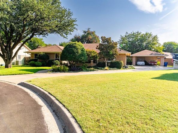 1029  Springfield Street , Mansfield Texas 76063