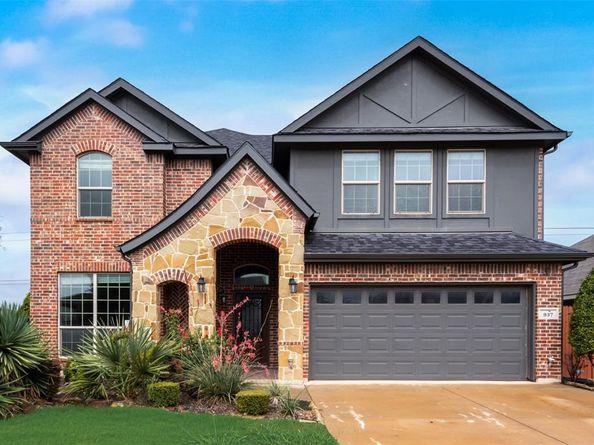 937  Lost Heather Drive , Saginaw Texas 76179