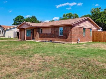 2612 W Rochelle Road 