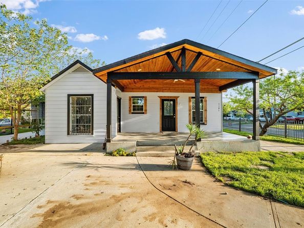 1101  Melbourne Avenue , Dallas Texas 75224