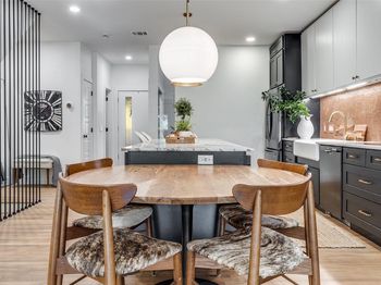 3503  Dickason Avenue 