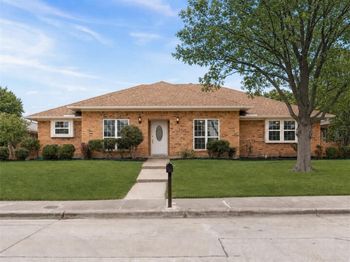 1915  Chesham Drive 
