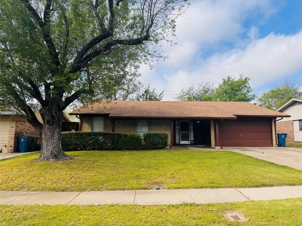 164  Price Drive , Lewisville Texas 75067