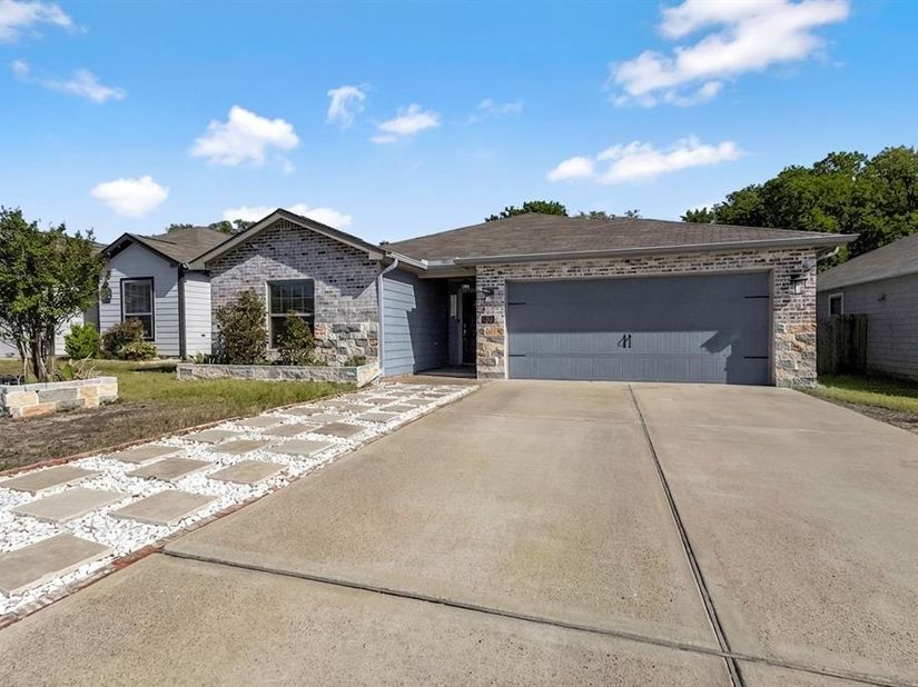 1478  Barrel Drive , Dallas Texas 75253