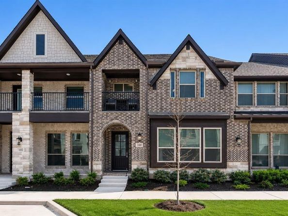 1900  Melinda Lane , Farmers Branch Texas 75234