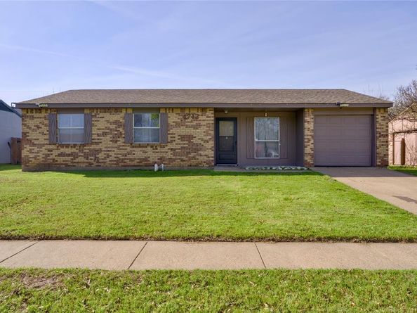 4712  Meadow Trail Drive , Dallas Texas 75236
