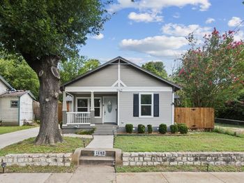 1142 W Clarendon Drive 