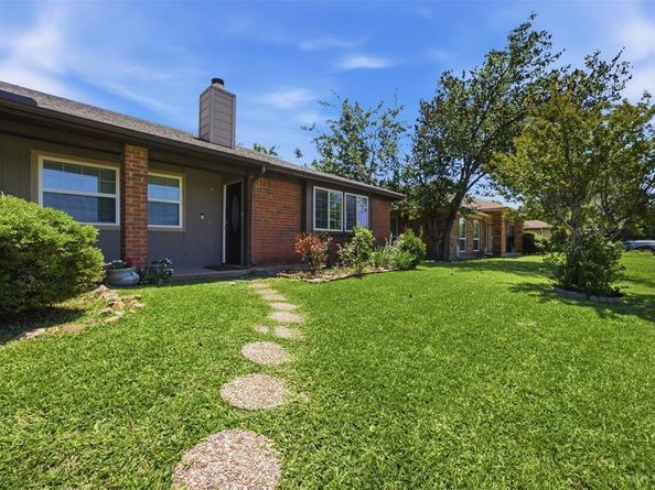 2216  Limestone Lane , Garland Texas 75040