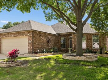 2808  Hudson Crossing 