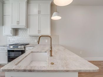 2820  Weisenberger Street 