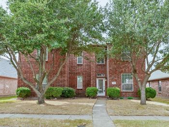 1309  Hazelwood Drive 