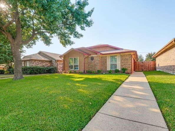 1126  Hemlock Drive , DeSoto Texas 75115