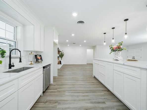 5804  Wimbleton Way , Fort Worth Texas 76133