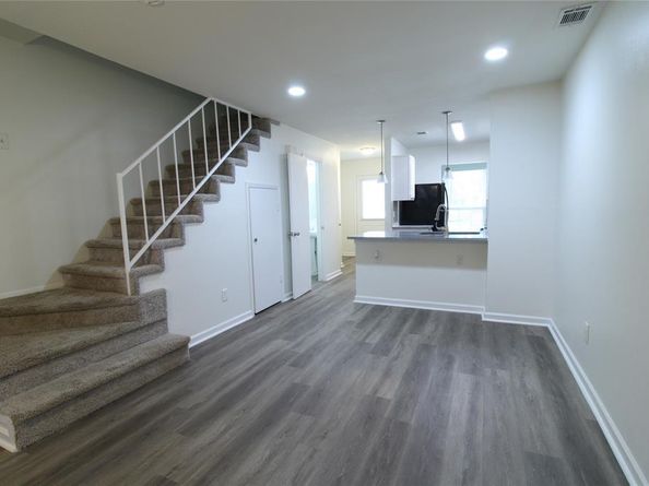 605  Carriagehouse Lane  B2, Garland Texas 75040