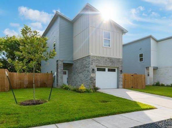 2638  Sutton Street , Dallas Texas 75210