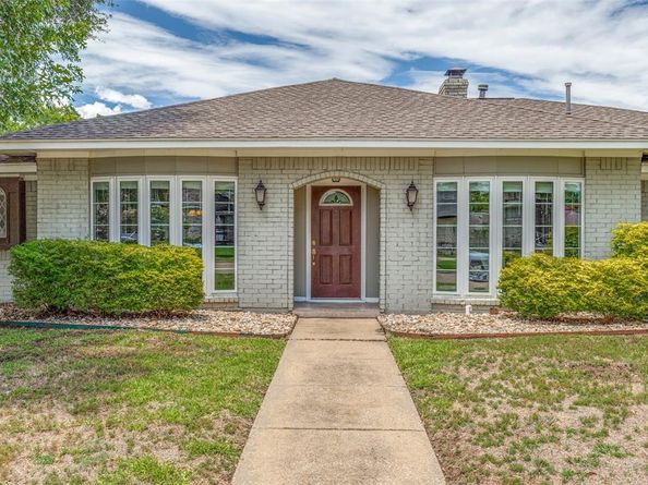 1020  Nottingham Drive , Carrollton Texas 75007