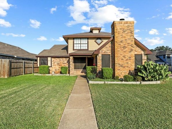 4002  Bond Street , Rowlett Texas 75088