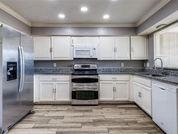 11826  Leisure Drive , Dallas Texas 75243