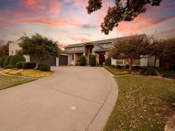 3012  Mulholland Street , Highland Village Texas 75077