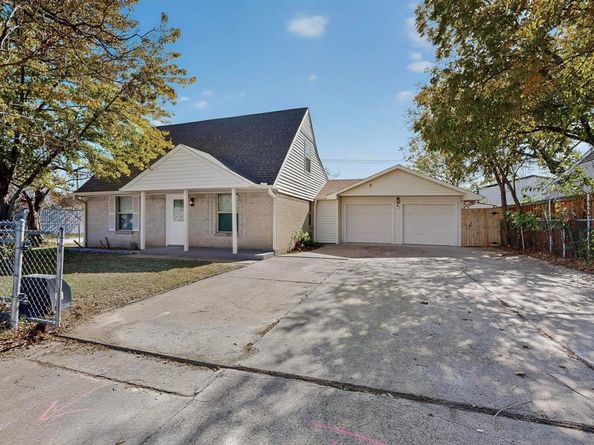 14024  Horseshoe Trail , Balch Springs Texas 75180