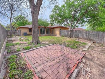 2235  Babalos Lane 