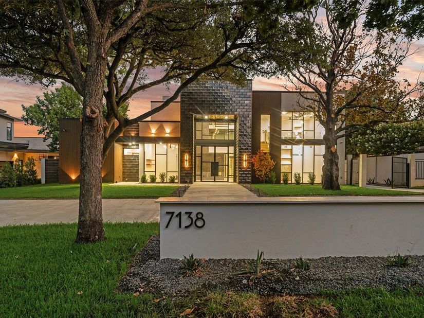 7138  Azalea Lane , Dallas Texas 75230