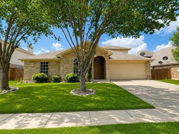 825  Forest Heights Drive 