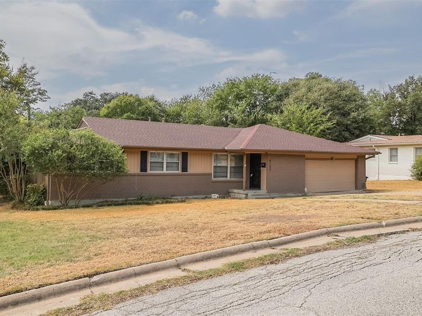 4132  Middlebrook Road , Fort Worth Texas 76116