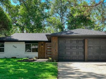 729  Oakwood Avenue 