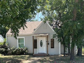 600 E Robert Street 