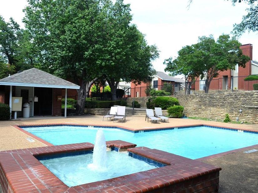 8404  Forest Lane  105, Dallas Texas 75243