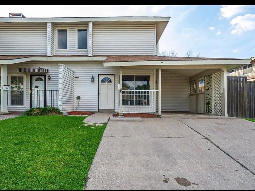 735  Valiant Circle , Garland Texas 75043
