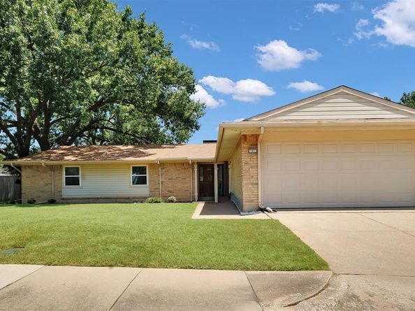 1  Eastvale Place , Plano Texas 75074