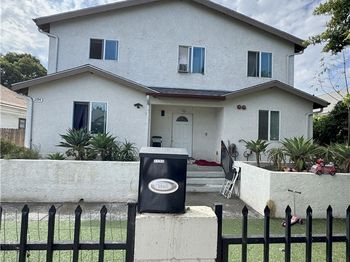 1192 E 48th