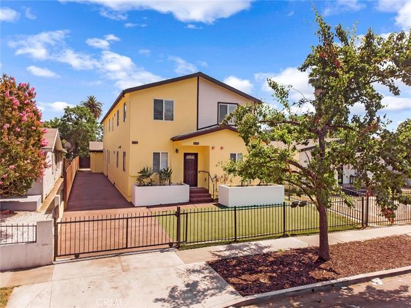 330 E 101st Street, Los Angeles CA 90003