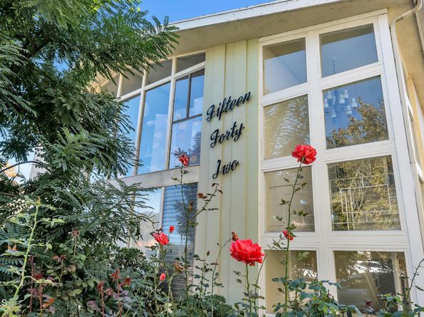 1542 Riverside Drive C, Glendale CA 91201