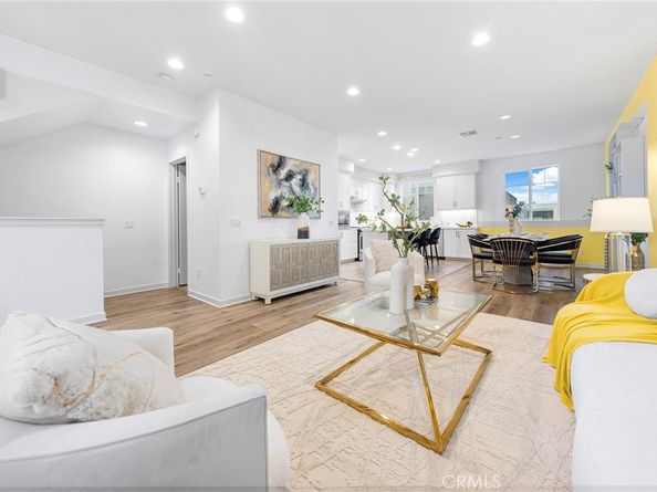 284 Novel, Irvine CA 92618